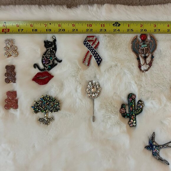 Brooch Bonanza – 40+ Vintage & Modern Pins – Start Your Collection Today! - Picture 1 of 7